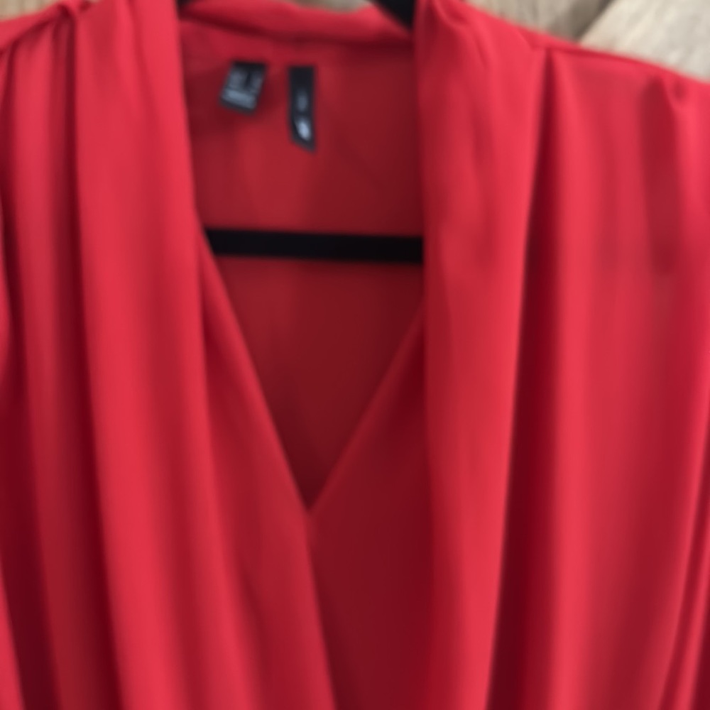 Red blouse - Picture 2 of 4